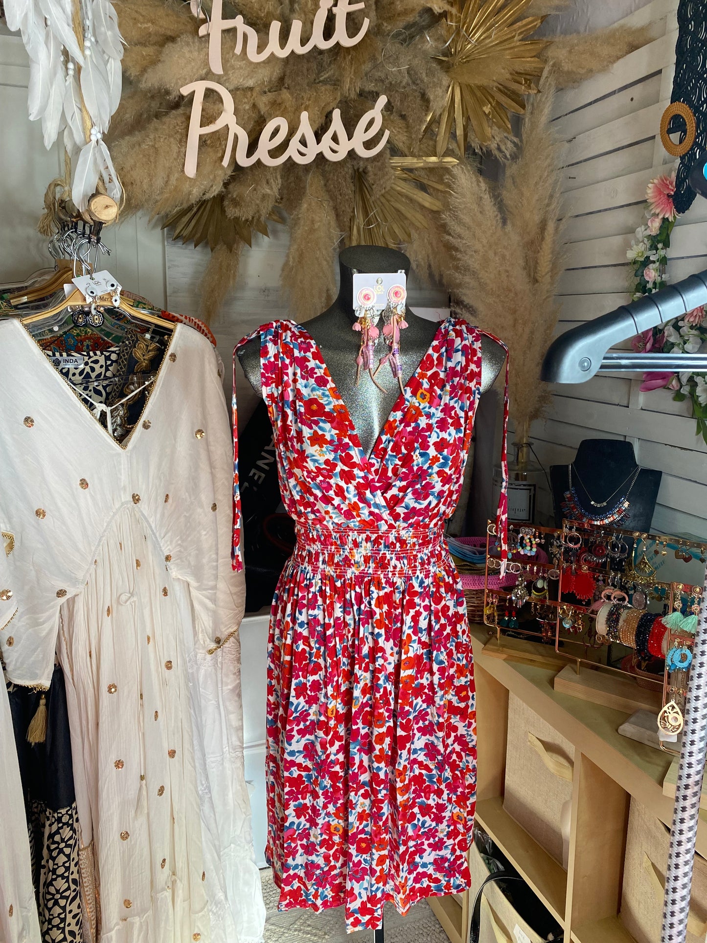 Robe magique courte épaule cordon