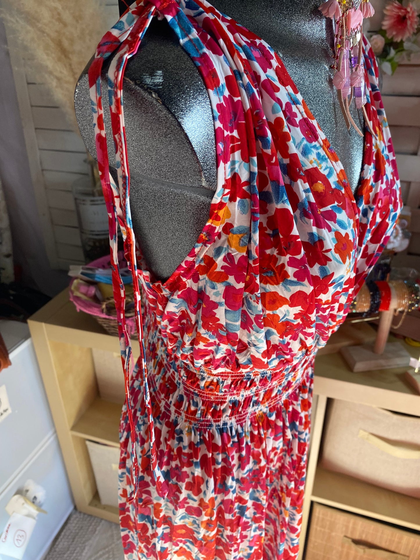 Robe magique courte épaule cordon