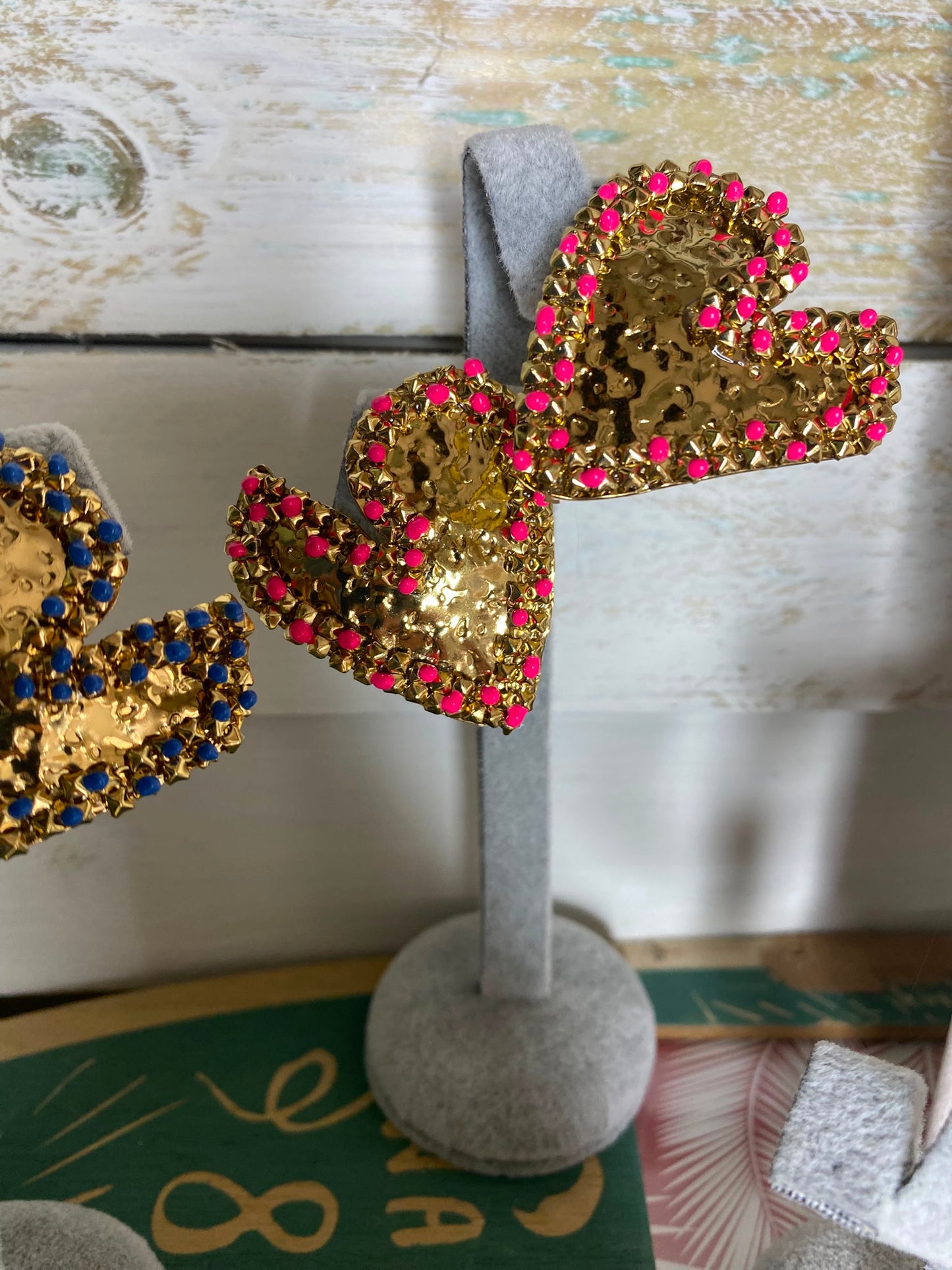 Boucle oreillle coeur , acier inoxydable martelées percée