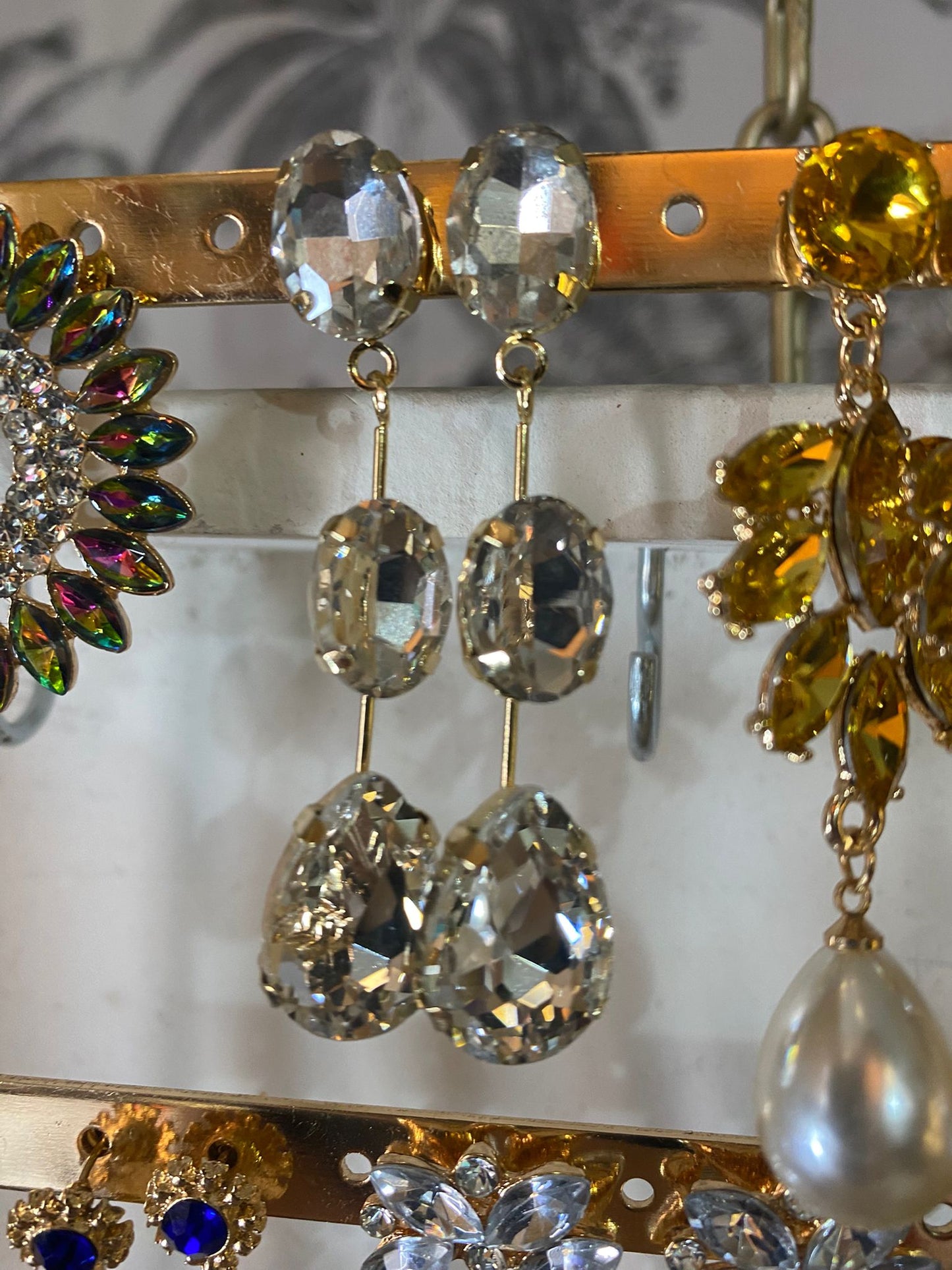 BOUCLE OREILLE IN.CRO.YABLE PORTANT