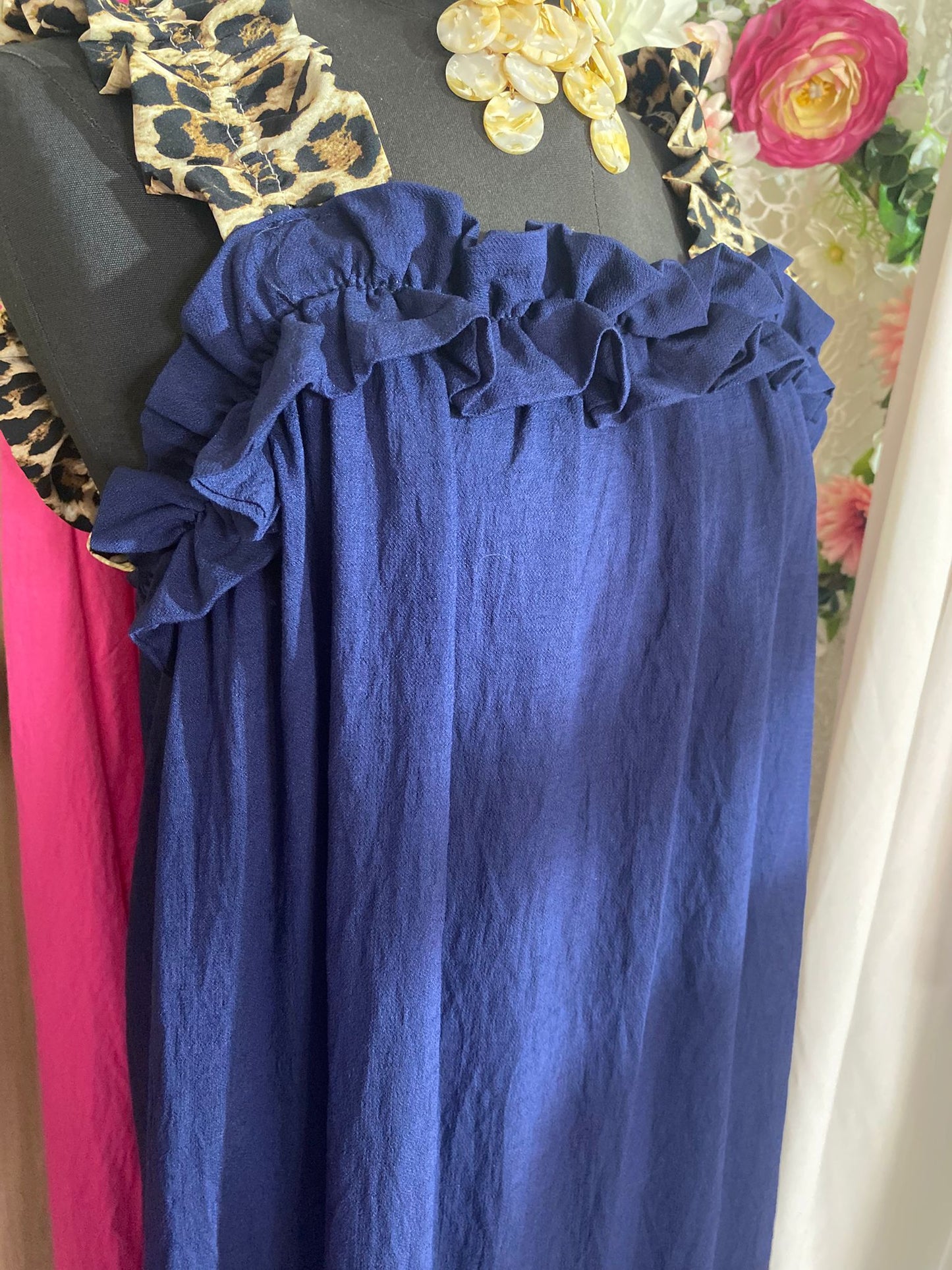 robe Sarah  a bretelles magnifiques avec bretelles léopards