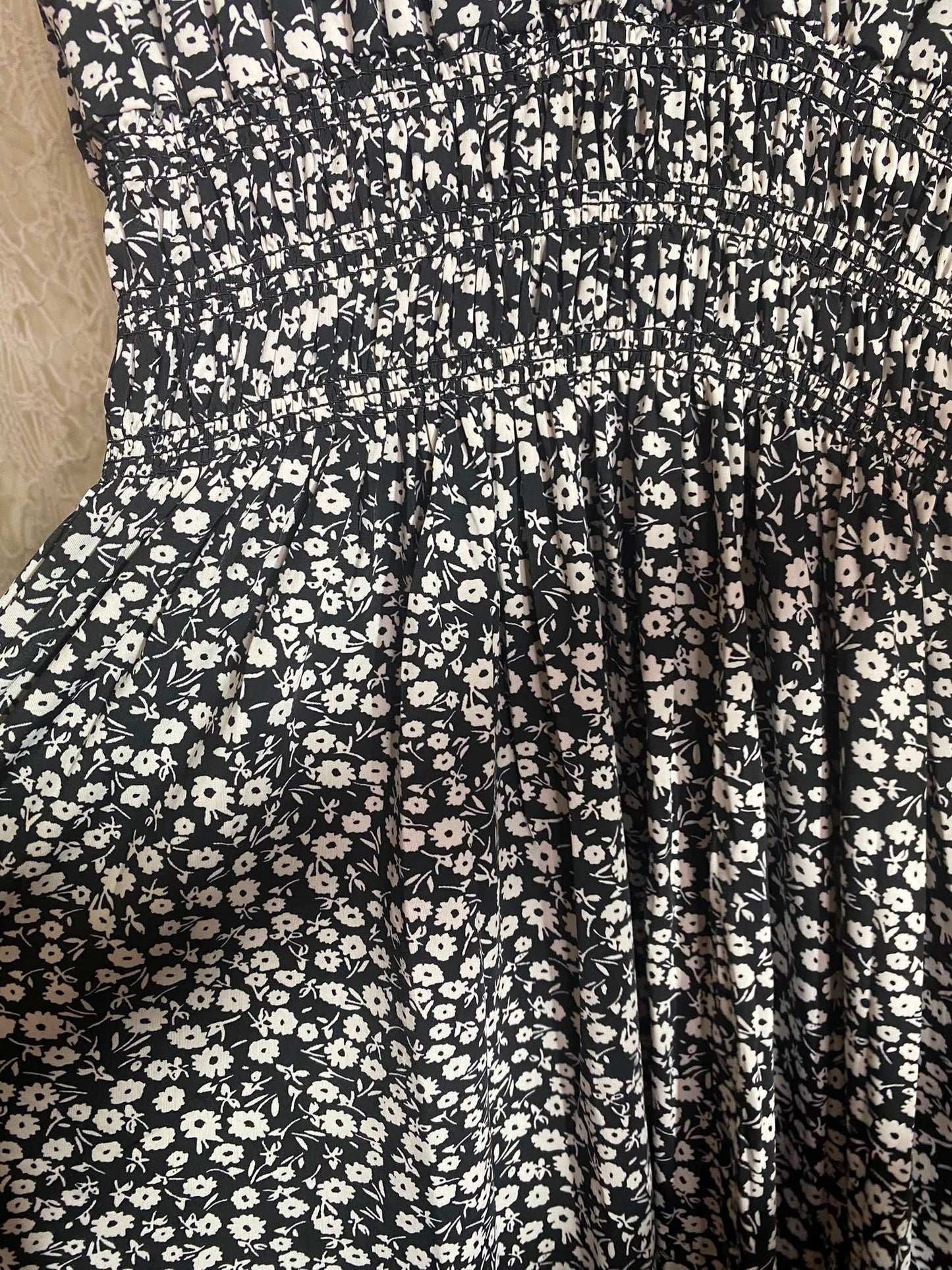 RC003 ROBE MAGIQUE COURTE , avec lacets et dos fermé 36 au 52