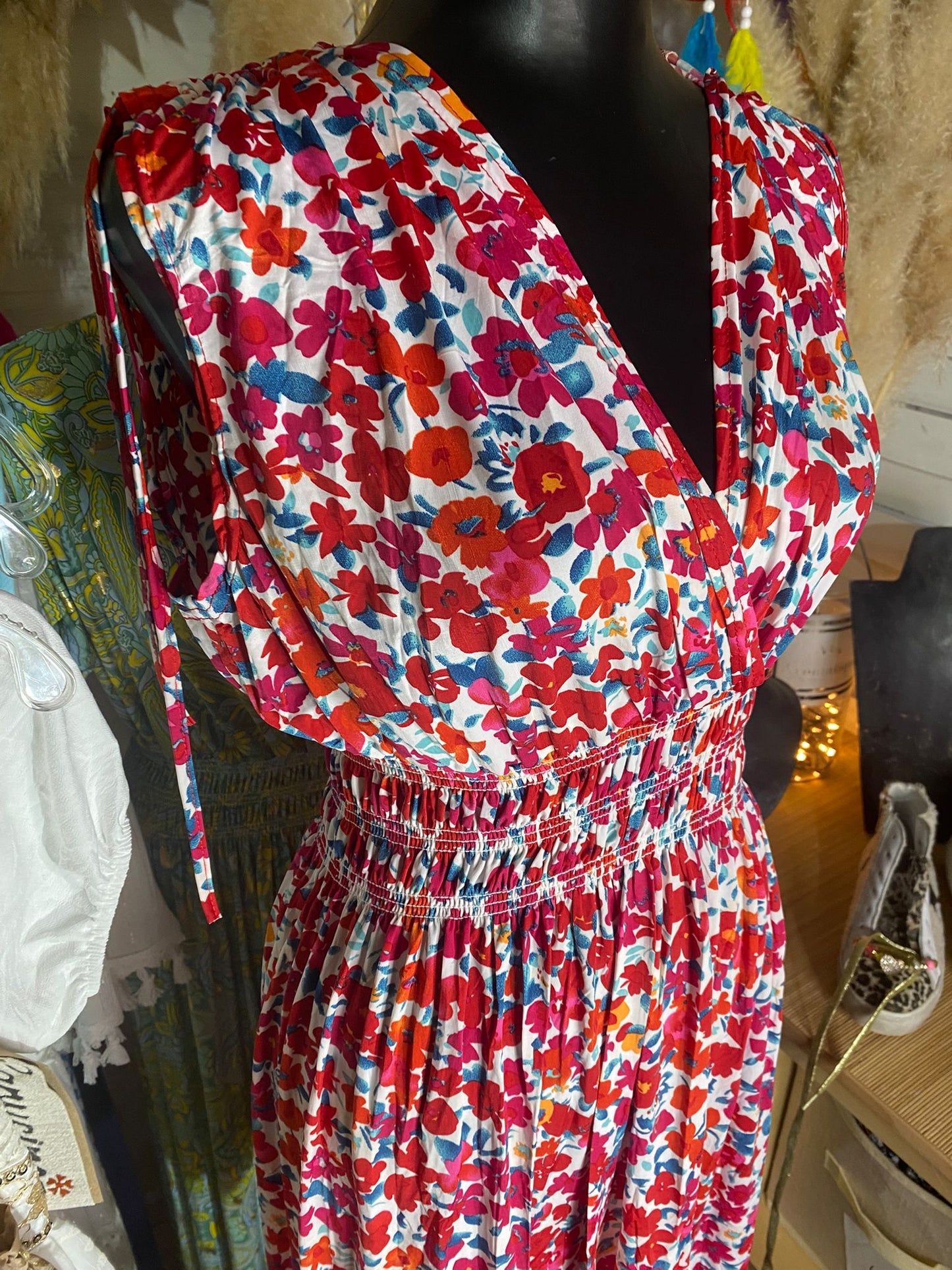 RC001 ROBE MAGIQUE COURTE, épaule a fil